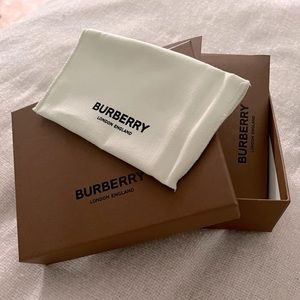 BURBERRY Designer Gift Box